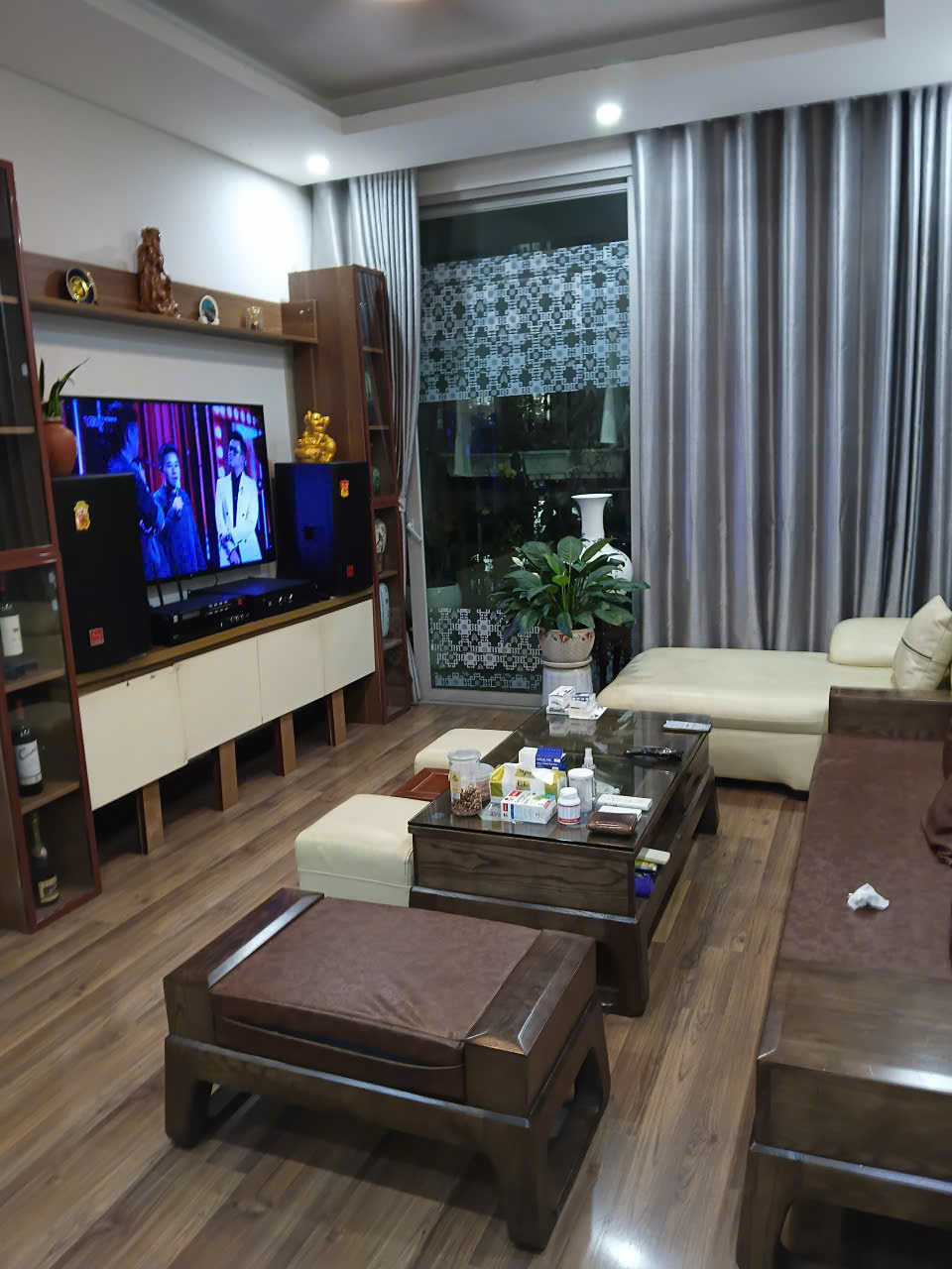 Bán căn hộ 2PN/2WC tòa N03-T2 Ngoại Giao Đoàn - DT: 85m2 cửa Đông, ban công Tây